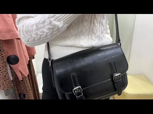 ❤️ Masturbasyon piblik nan jenn femèl FeralBerry ak yon gode nan sal la Fitting ❤ Pornografi endijèn nan ht.credit-assorti.ru ﹏
